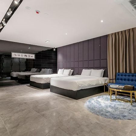 Air Sky Hotel Puszan Kültér fotó