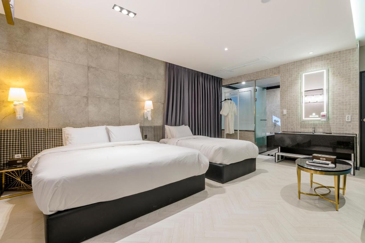 Air Sky Hotel Puszan Kültér fotó